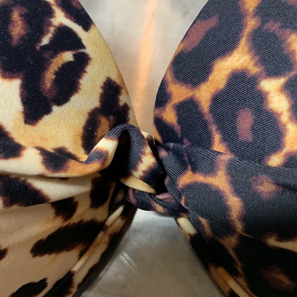 Cyn&Luca Leopard Bikini Top - Picture 7 of 7
